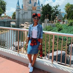 Meet your Posher, Janee'